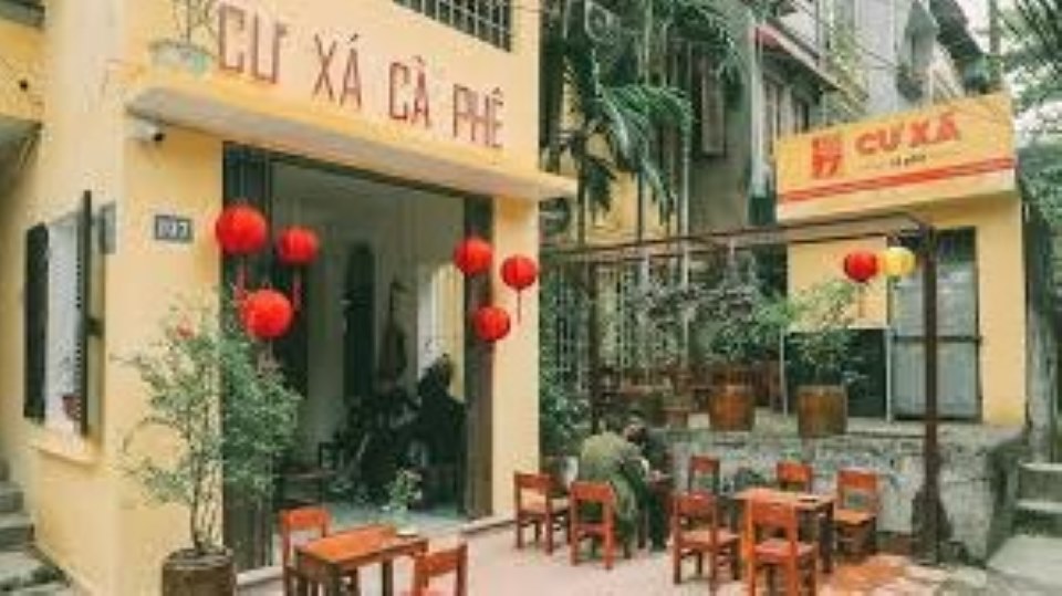 Ảnh chụp cafe góc phố quen là hình nền Zalo đẹp