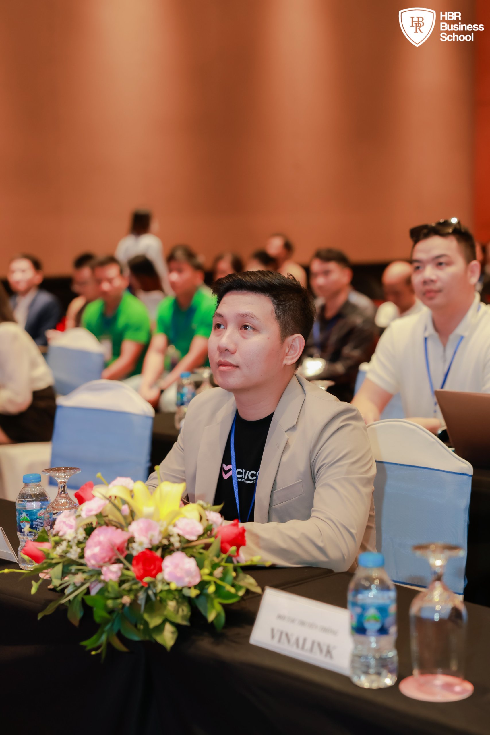 AI BUSINESS REVOLUTION 2025 – CNV CDP Tài Trợ Và Mang Đến Giải Pháp Đột Phá Cho Doanh Nghiệp Việt 2 Đại diện từ CNV CDP - Mr. Đỗ Đăng Khoa tham gia tại sự kiện AI BUSINESS REVOLUTION 2025