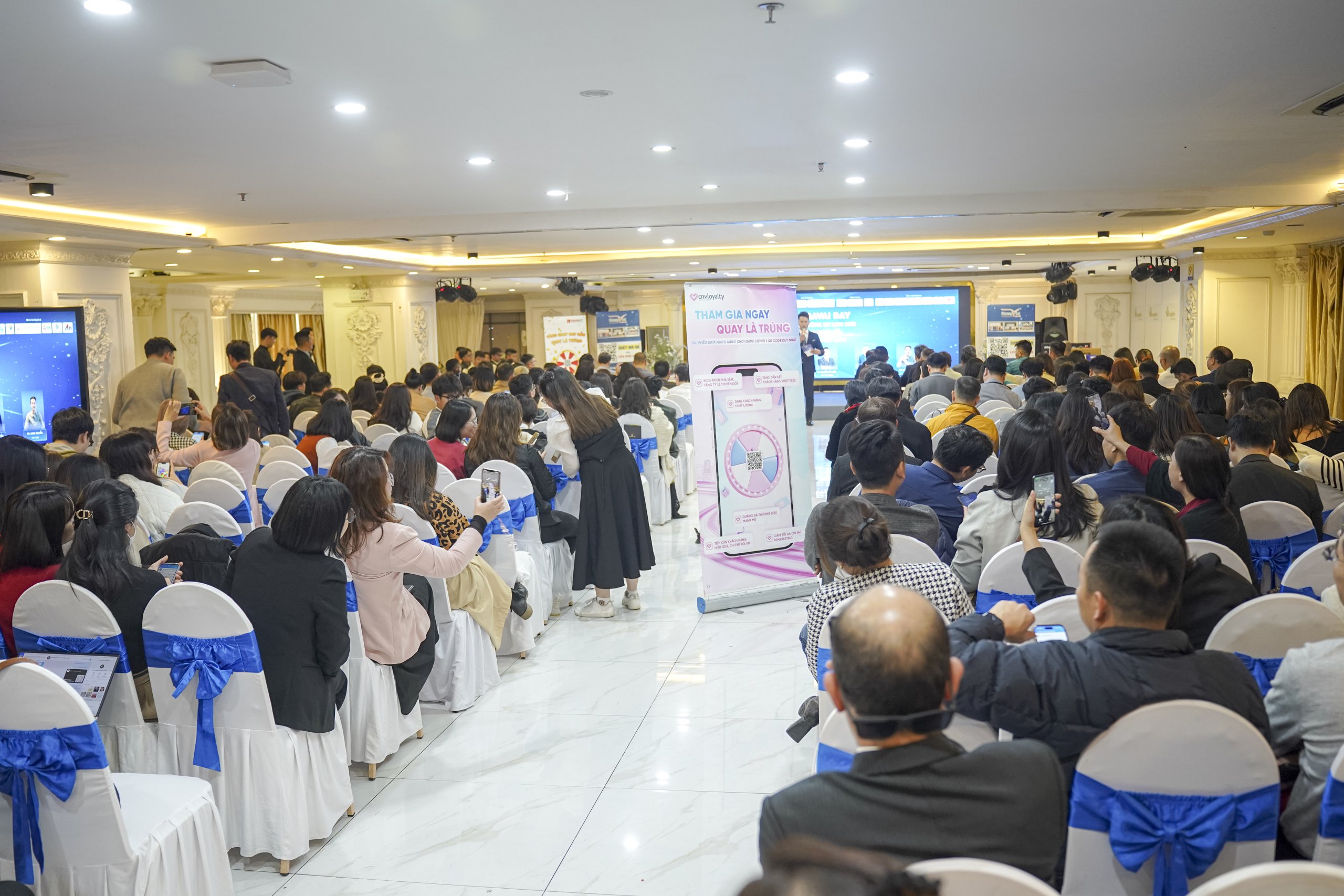 TRAVAI DAY 2025 – Bước Đột Phá Chuyển Đổi Số Ngành Du Lịch, CNV Đồng Hành Với Vai Trò Nhà Tài Trợ Kim Cương 6 Hàng trăm khách mời tham gia sự kiện du lịch TRAVAI DAY 2025, tìm hiểu về giải pháp công nghệ cho doanh nghiệp lữ hành và kết nối kinh doanh.