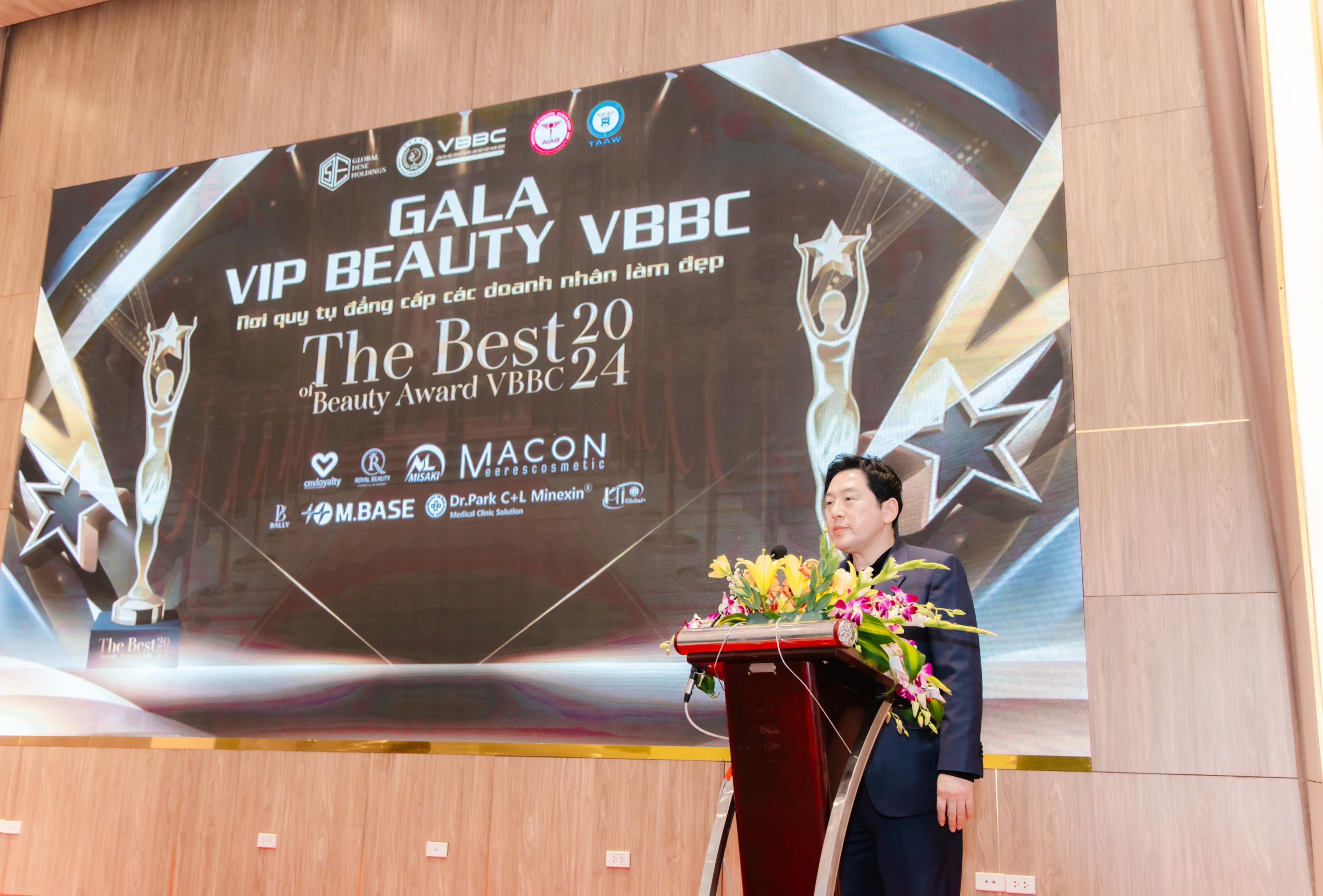 THE BEST OF BEAUTY AWARD 2024 – CNV Đồng Hành Cùng Sự Kiện Tôn Vinh Ngành Làm Đẹp 1 Sân khấu chính của gala ngành làm đẹp tại THE BEST OF BEAUTY AWARD 2024