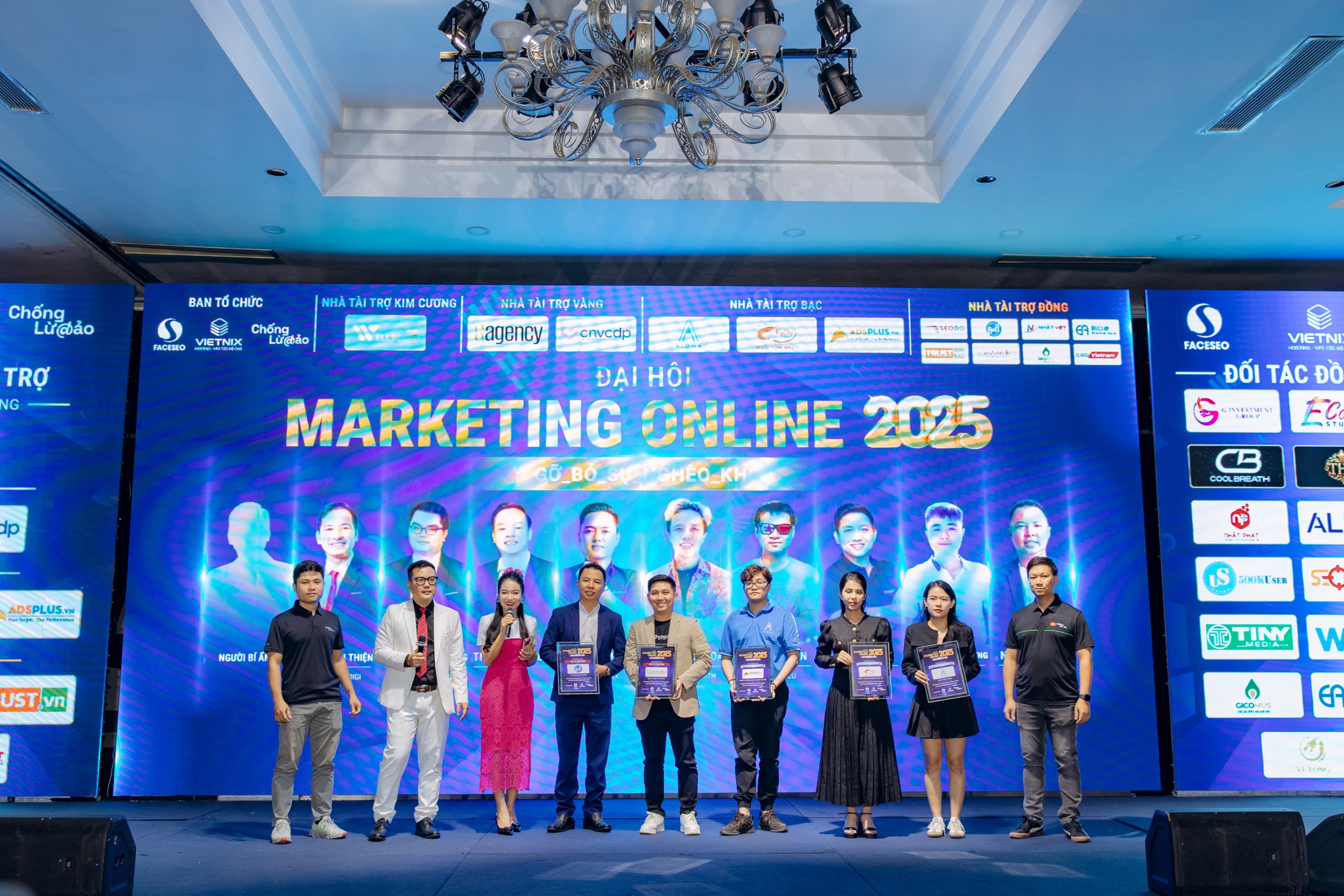 ĐẠI HỘI MARKETING ONLINE 2025 - GỠ BỎ SỰ NGHÈO KHÓ: CNV CDP Đồng Hành Kiến Tạo Chiến Lược Marketing Bền Vững 3 CNV CDP – Nhà tài trợ Vàng tại Đại hội Marketing Online 2025, đồng hành kiến tạo chiến lược tăng trưởng bền vững cho doanh nghiệp Việt