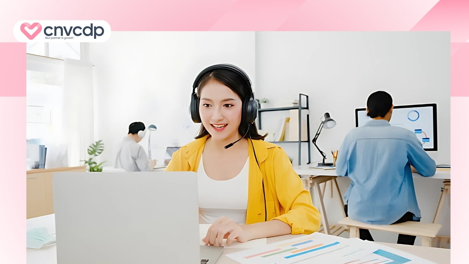 Bí quyết chăm sóc khách hàng ngành thời trang HIỆU QUẢ 7 chien luoc cham soc khach hang sau khi mua san pham thoi trang