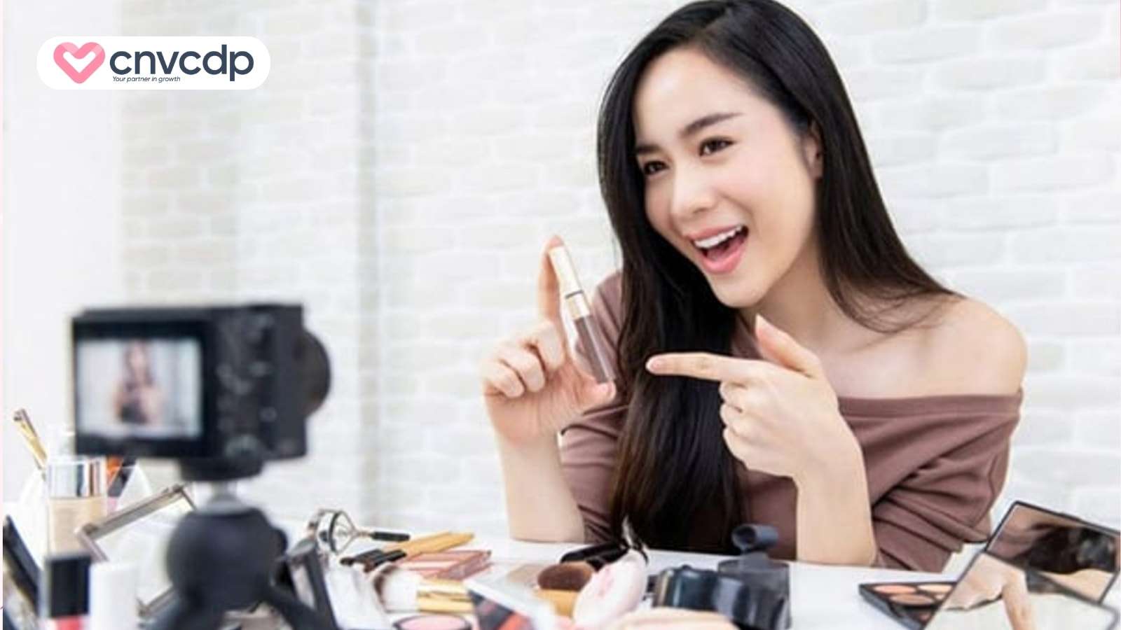 7+ Mẫu kịch bản livestream bán mỹ phẩm đơn giản, hiệu quả chốt đơn nhanh 5 Kich ban Flash Sale va khuyen mai
