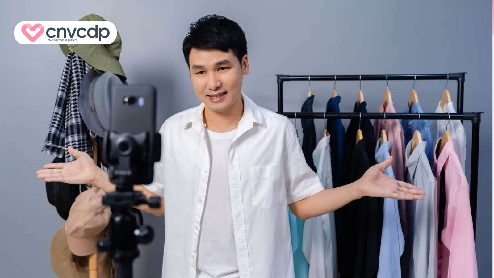 7+ mẫu kịch bản livestream bán quần áo siêu hút khách, chốt đơn nhanh 11 Mau kich ban livestream tap trung tuong tac giai dap nhanh