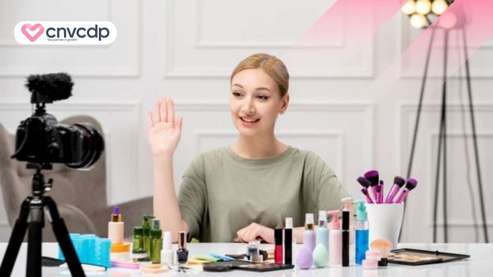 7+ Mẫu kịch bản livestream bán mỹ phẩm đơn giản, hiệu quả chốt đơn nhanh 11 Mo dau thu hut – Tao an tuong ban dau