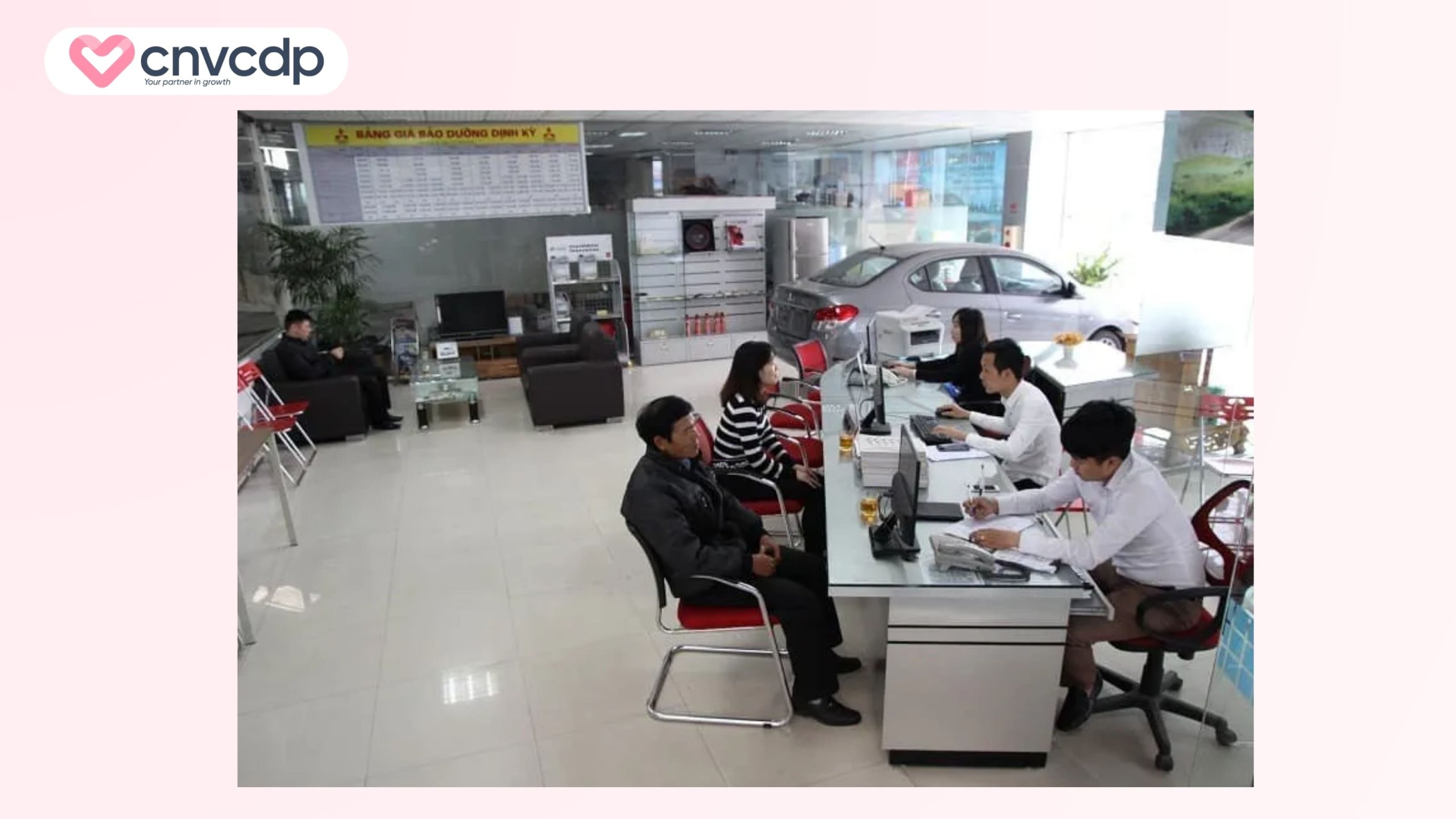 Đón khách và thu thập thông tin tại gara  